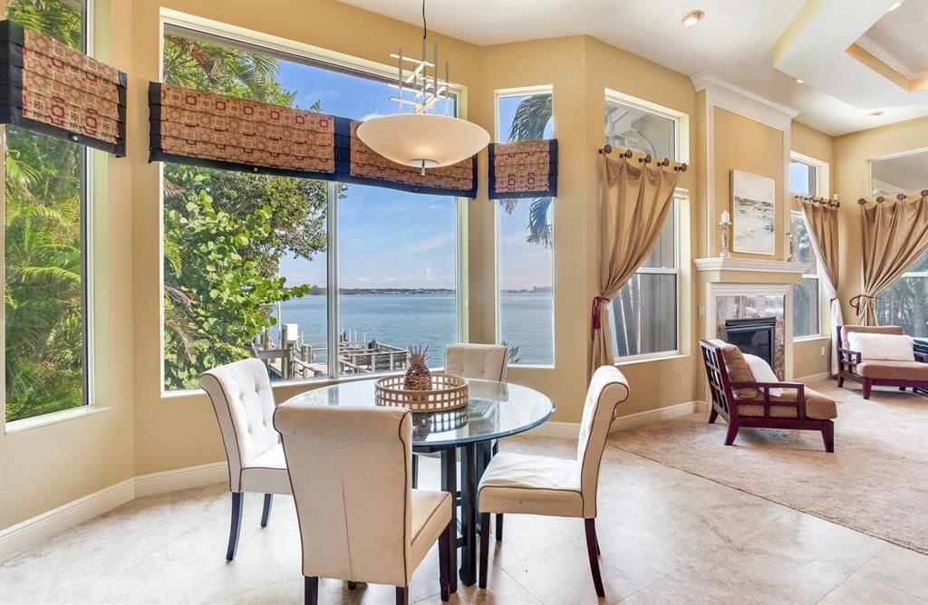 For Sale: $2,695,000 (4 beds, 3 baths, 4142 Square Feet)