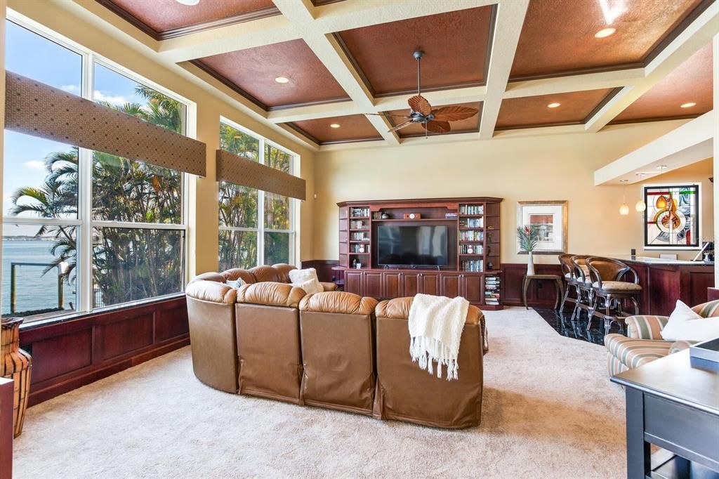 For Sale: $2,695,000 (4 beds, 3 baths, 4142 Square Feet)