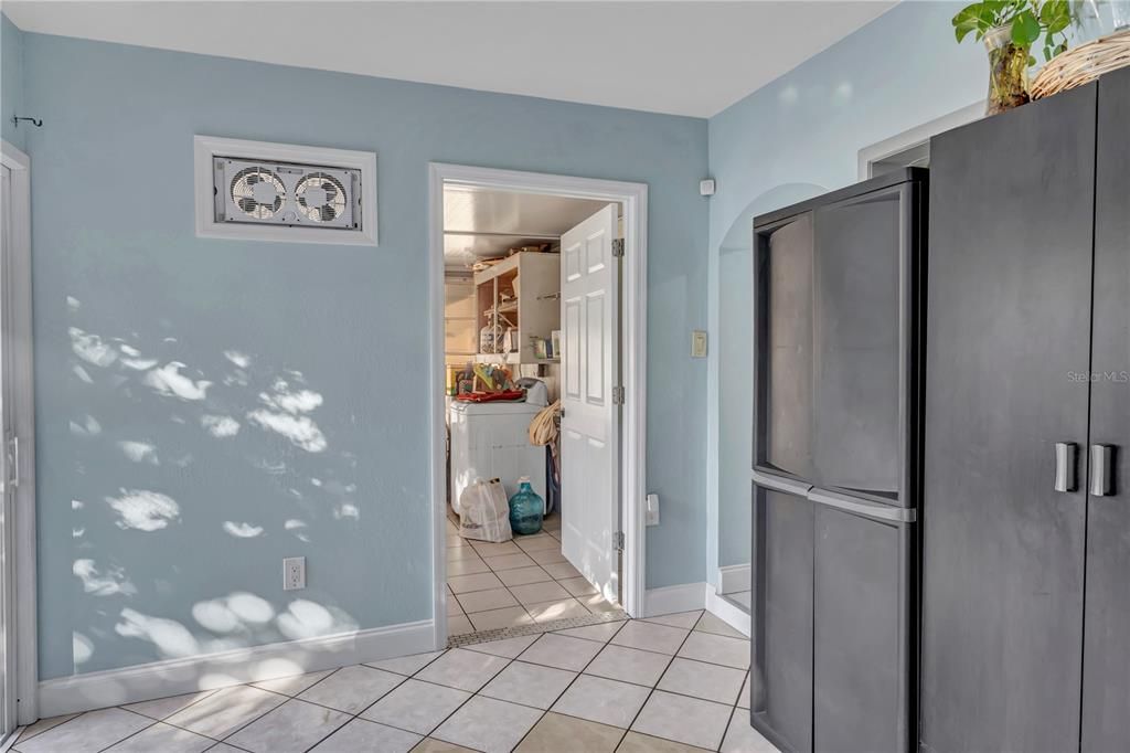 For Sale: $260,000 (3 beds, 2 baths, 1278 Square Feet)