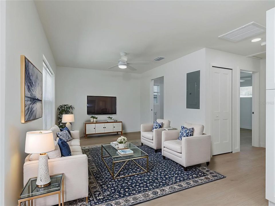 For Rent: $2,300 (2 beds, 2 baths, 728 Square Feet)