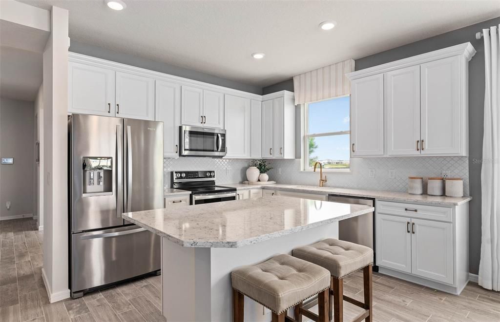 For Sale: $349,160 (2 beds, 2 baths, 1579 Square Feet)