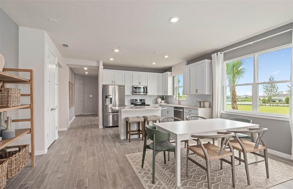 For Sale: $349,160 (2 beds, 2 baths, 1579 Square Feet)