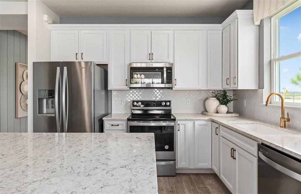 For Sale: $349,160 (2 beds, 2 baths, 1579 Square Feet)