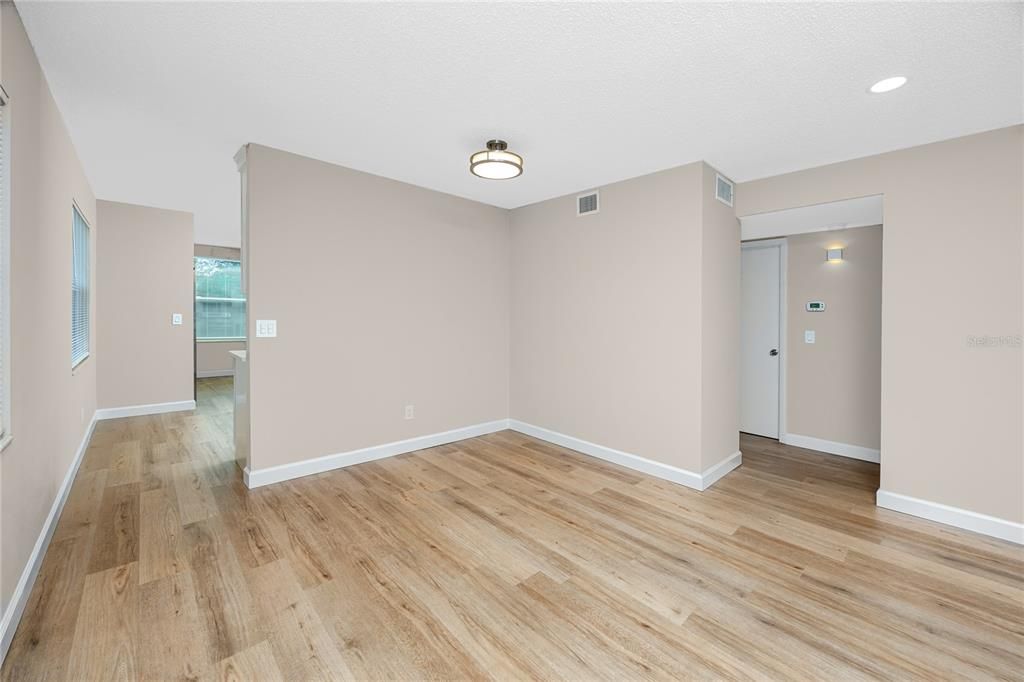 En Venta: $186,000 (2 camas, 2 baños, 1100 Pies cuadrados)