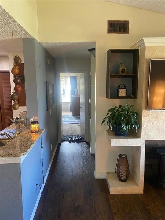 出租: $1,650 (2 贝兹, 2 浴室, 1042 平方英尺)