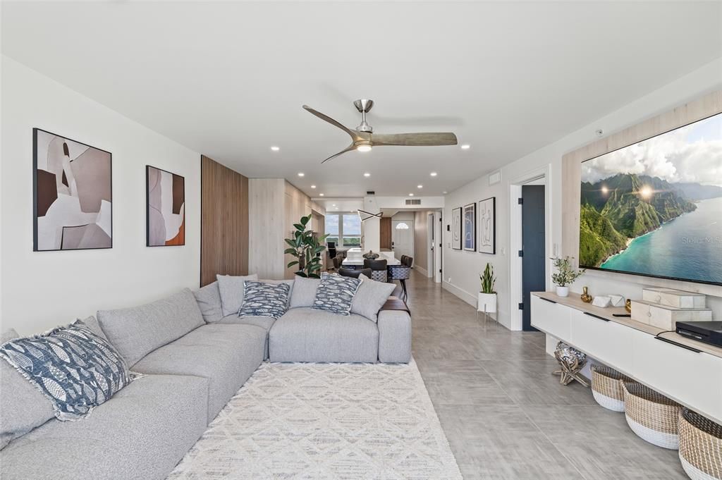 待售: $895,000 (2 贝兹, 2 浴室, 1165 平方英尺)