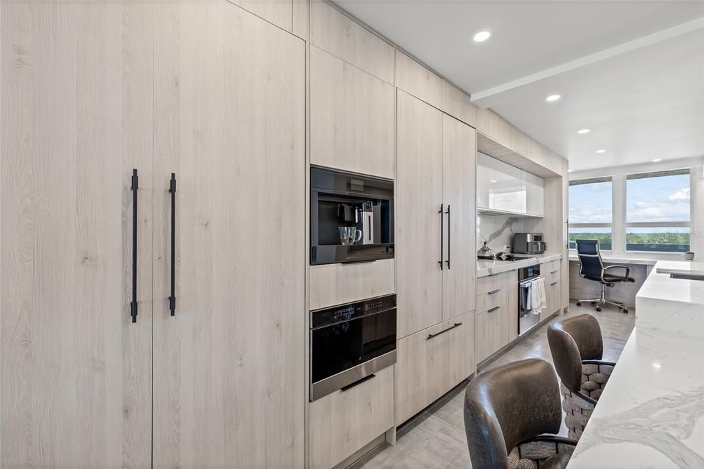 待售: $895,000 (2 贝兹, 2 浴室, 1165 平方英尺)