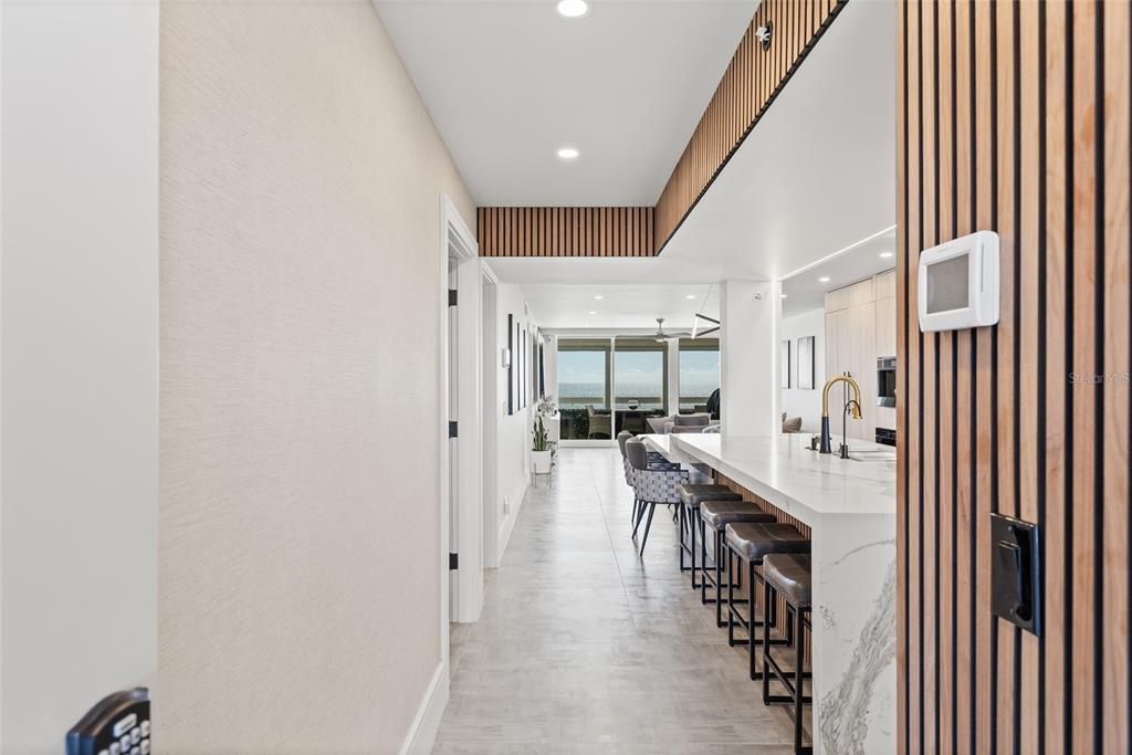 待售: $895,000 (2 贝兹, 2 浴室, 1165 平方英尺)