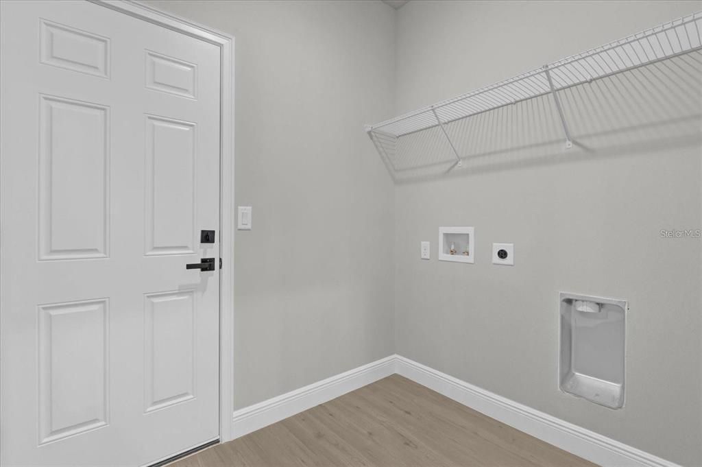 For Rent: $2,190 (4 beds, 3 baths, 1865 Square Feet)