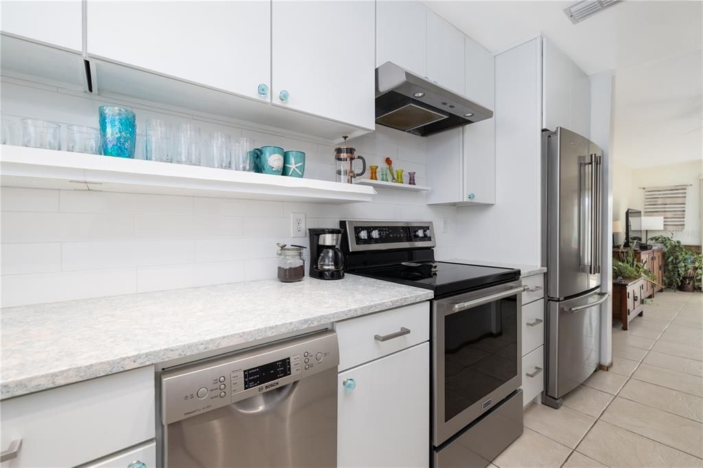 待售: $355,000 (2 贝兹, 1 浴室, 1190 平方英尺)