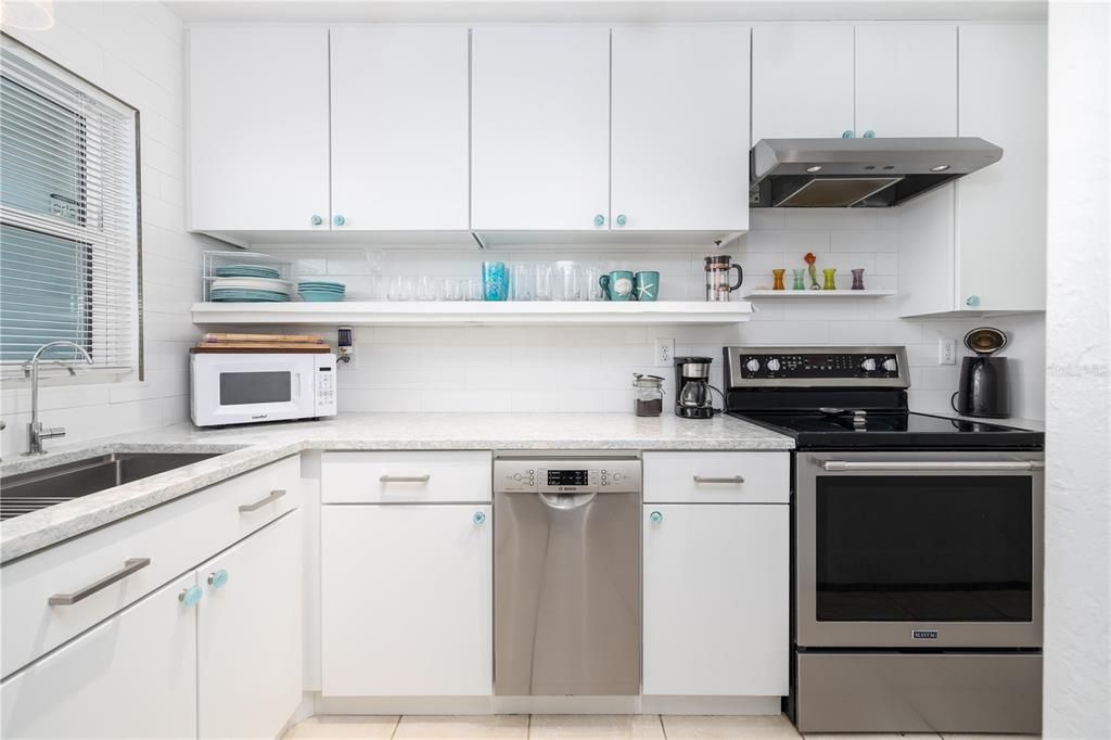 待售: $355,000 (2 贝兹, 1 浴室, 1190 平方英尺)