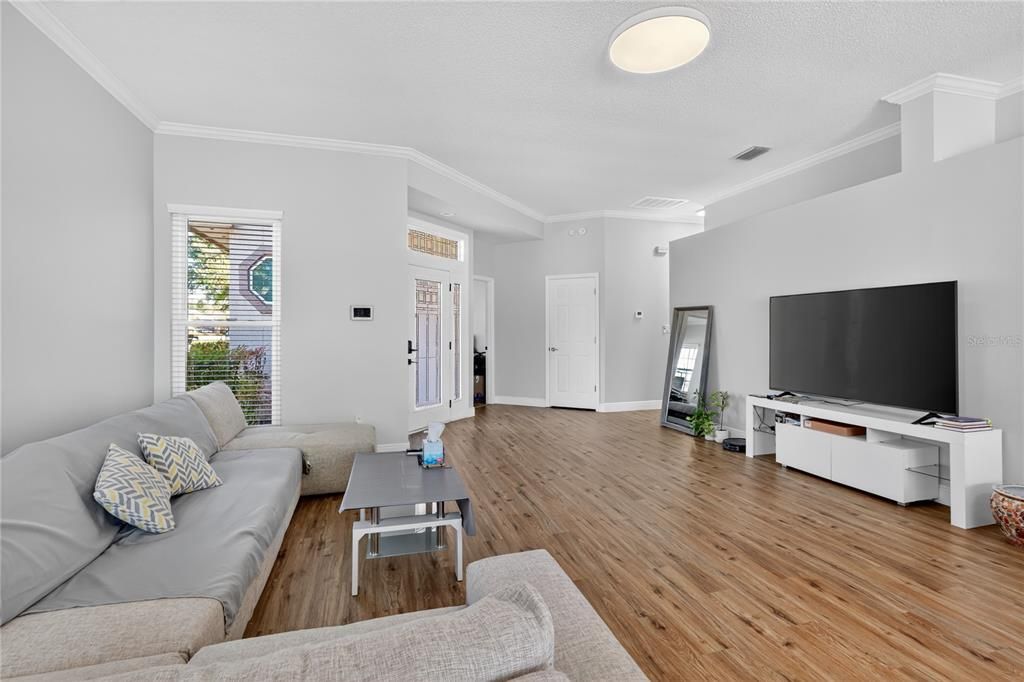 На продажу: $469,000 (3 спален, 2 ванн, 1793 Квадратных фут)