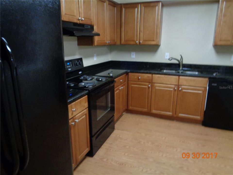 出租: $1,695 (3 贝兹, 2 浴室, 1041 平方英尺)