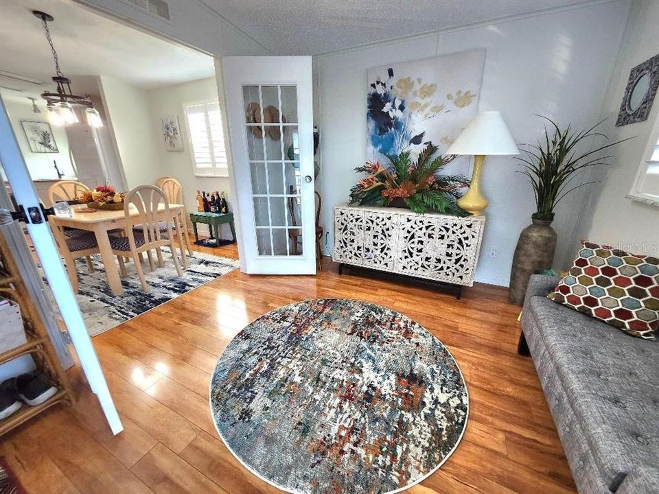 For Sale: $235,000 (2 beds, 2 baths, 1020 Square Feet)