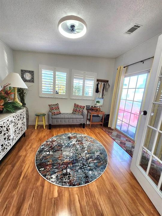 For Sale: $235,000 (2 beds, 2 baths, 1020 Square Feet)