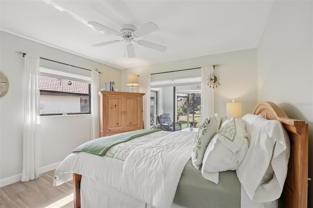 Active With Contract: $464,900 (3 beds, 2 baths, 1822 Square Feet)