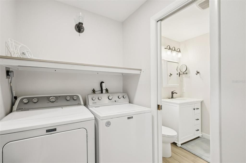 Active With Contract: $464,900 (3 beds, 2 baths, 1822 Square Feet)