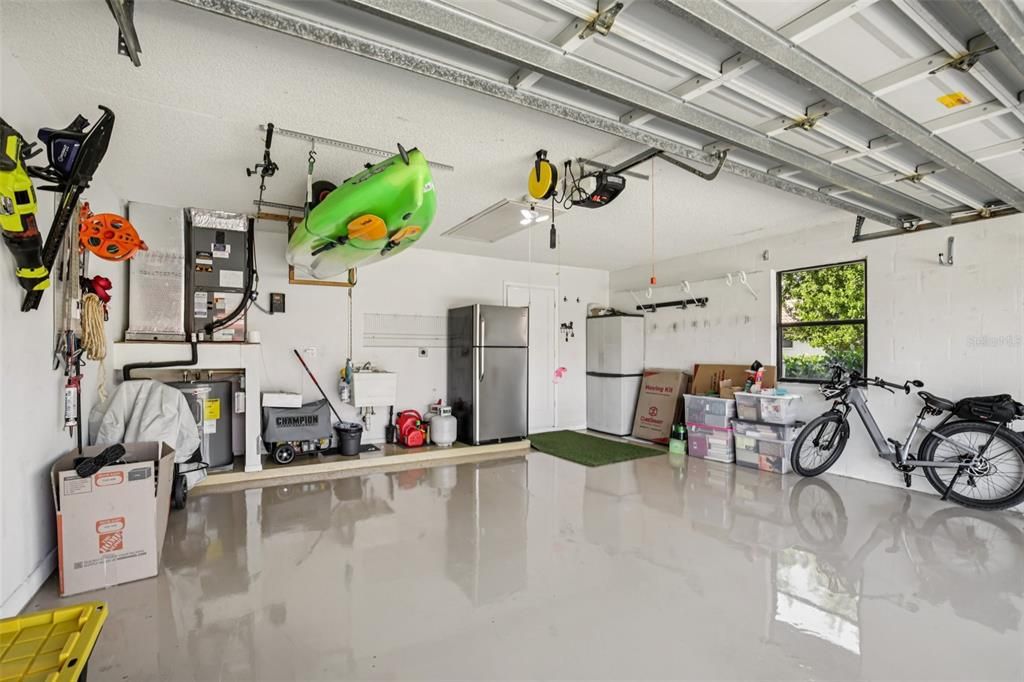 Active With Contract: $464,900 (3 beds, 2 baths, 1822 Square Feet)