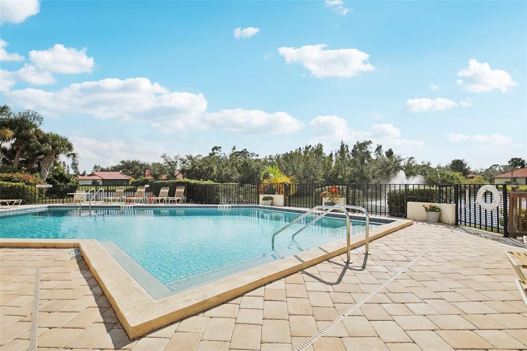 Active With Contract: $464,900 (3 beds, 2 baths, 1822 Square Feet)