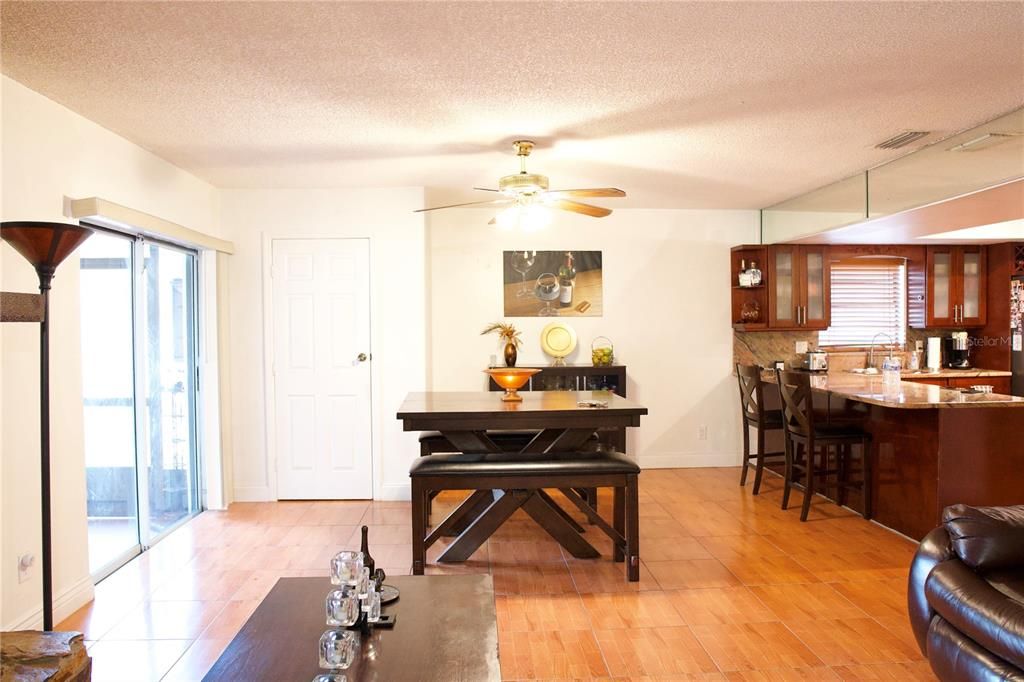 待售: $480,000 (3 贝兹, 2 浴室, 1700 平方英尺)