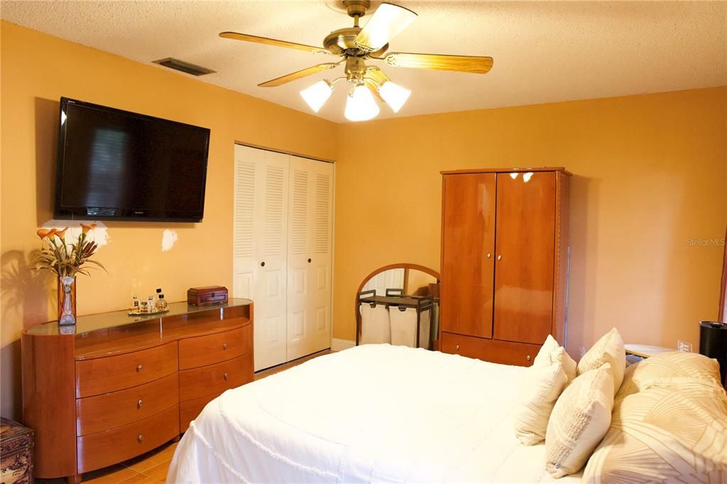 待售: $480,000 (3 贝兹, 2 浴室, 1700 平方英尺)