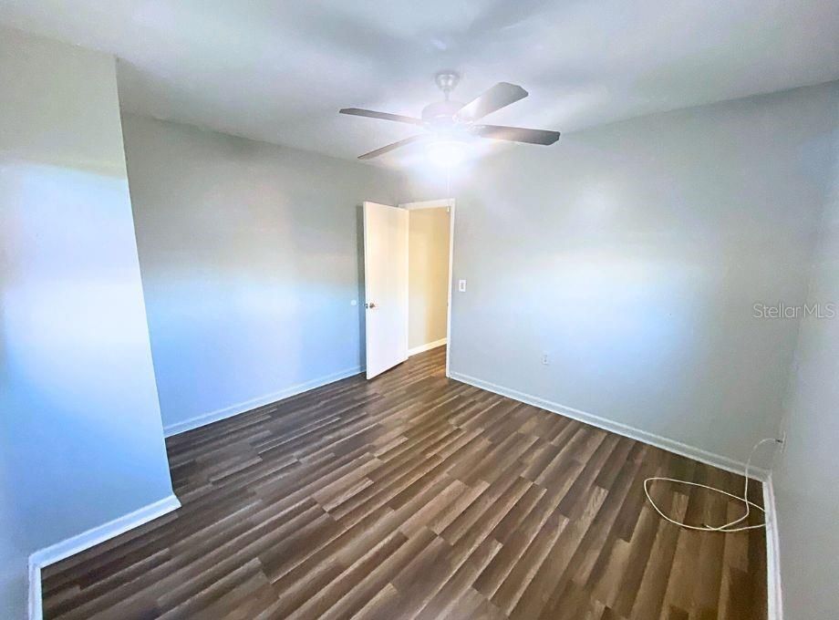 На продажу: $215,000 (3 спален, 1 ванн, 1000 Квадратных фут)