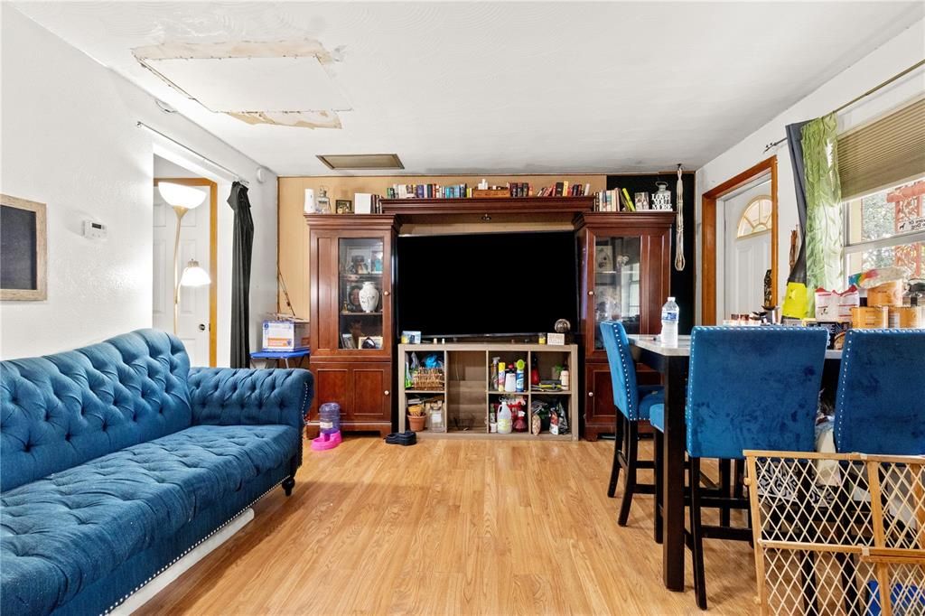 For Sale: $245,000 (3 beds, 0 baths, 1352 Square Feet)