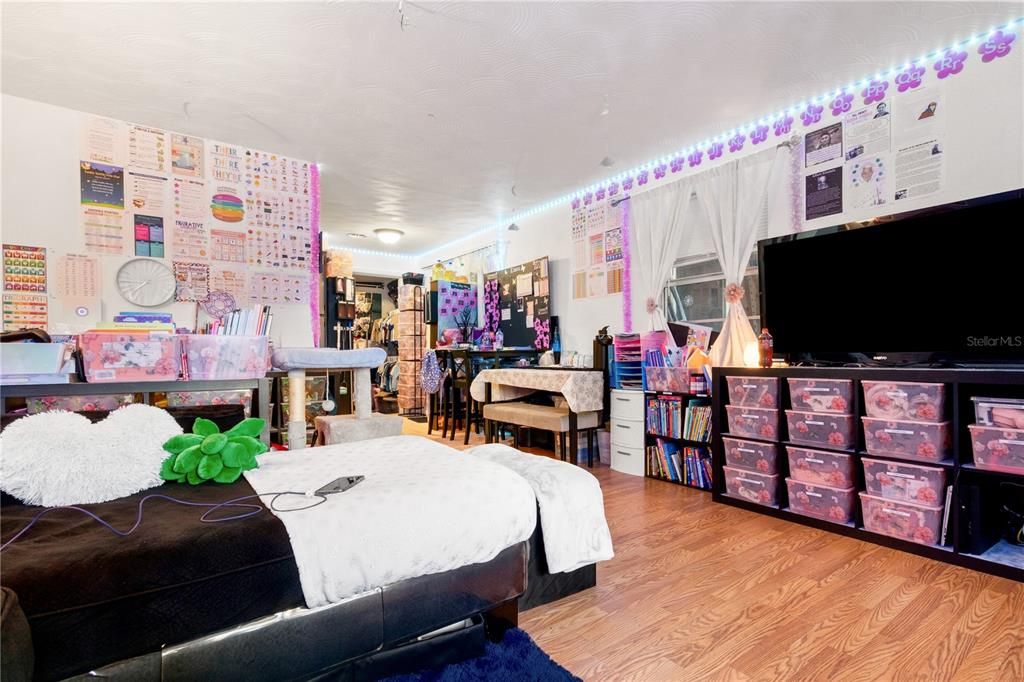 For Sale: $245,000 (3 beds, 0 baths, 1352 Square Feet)