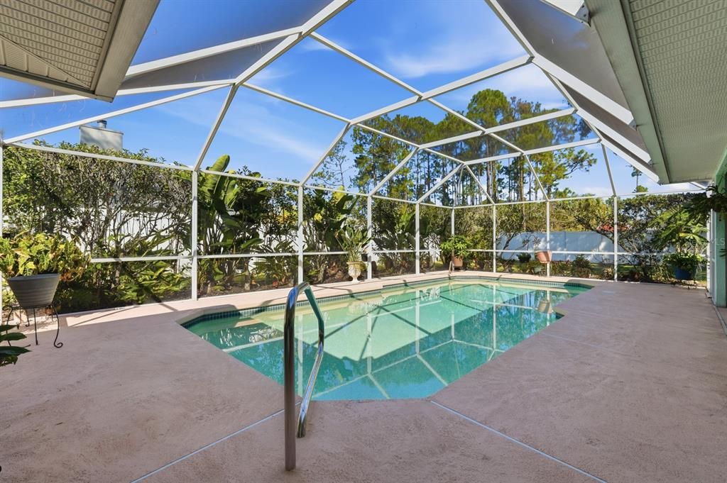 For Sale: $450,000 (3 beds, 2 baths, 2592 Square Feet)