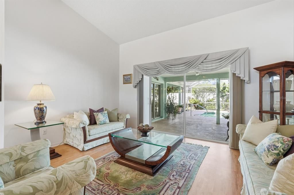 For Sale: $450,000 (3 beds, 2 baths, 2592 Square Feet)