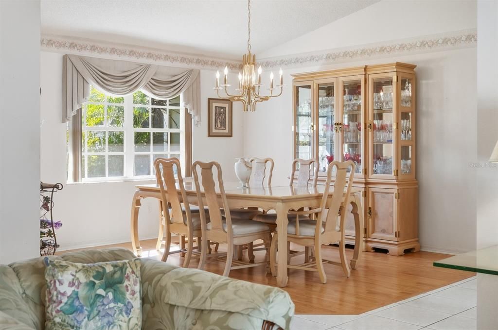 For Sale: $450,000 (3 beds, 2 baths, 2592 Square Feet)