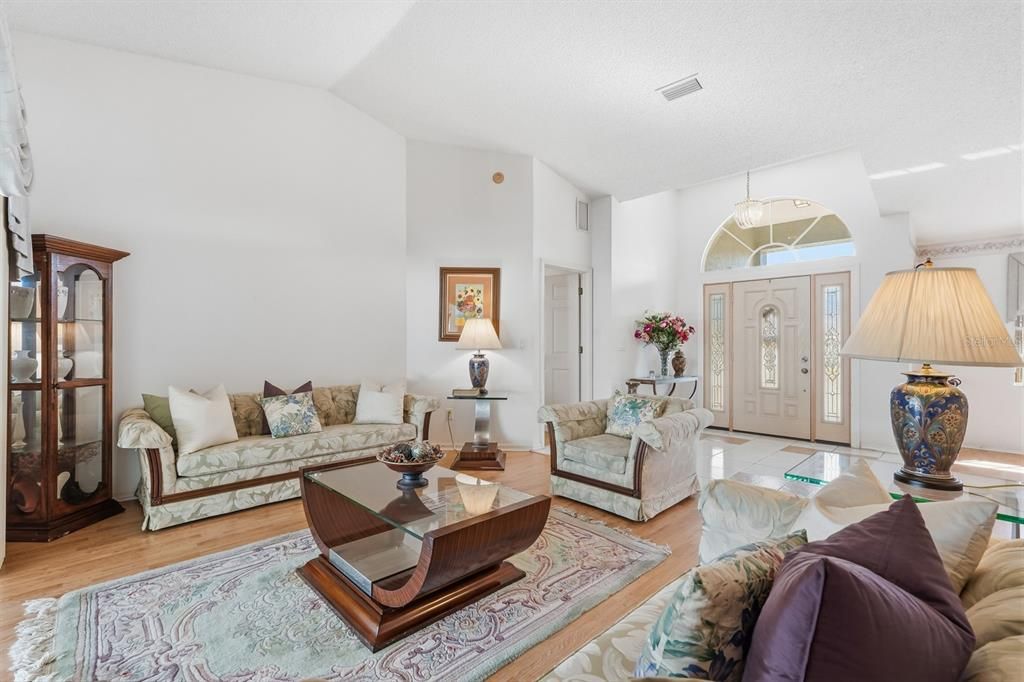 For Sale: $450,000 (3 beds, 2 baths, 2592 Square Feet)