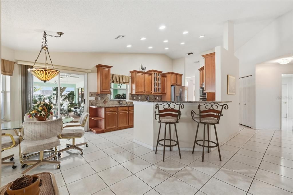 For Sale: $450,000 (3 beds, 2 baths, 2592 Square Feet)