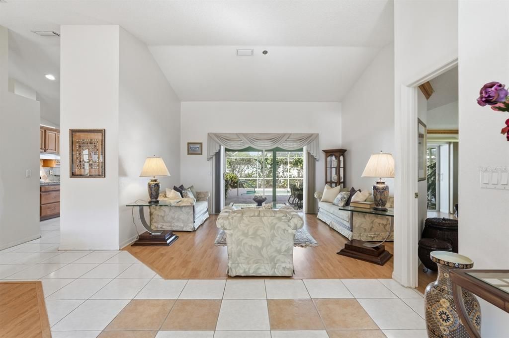 For Sale: $450,000 (3 beds, 2 baths, 2592 Square Feet)