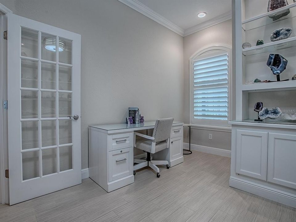 Active With Contract: $649,000 (3 beds, 2 baths, 2319 Square Feet)