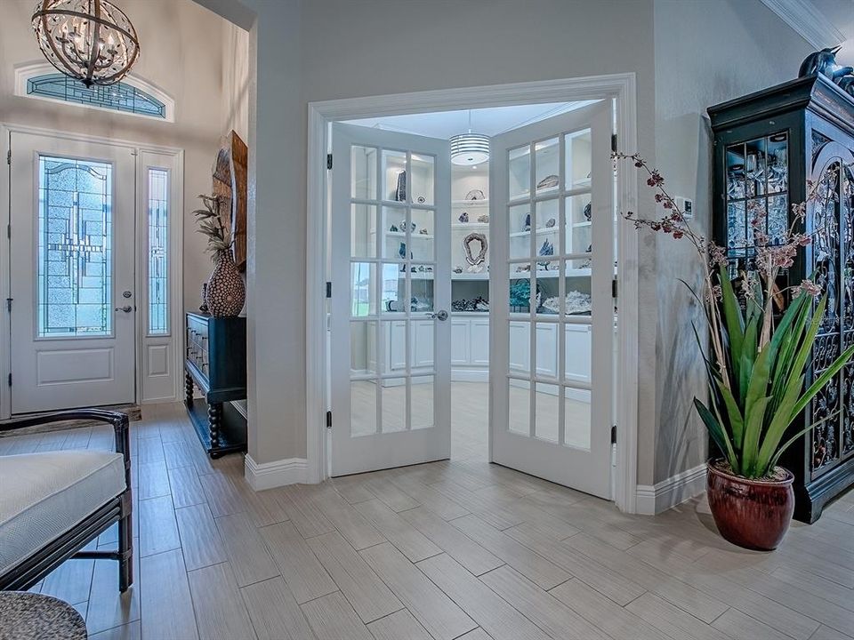 Active With Contract: $649,000 (3 beds, 2 baths, 2319 Square Feet)