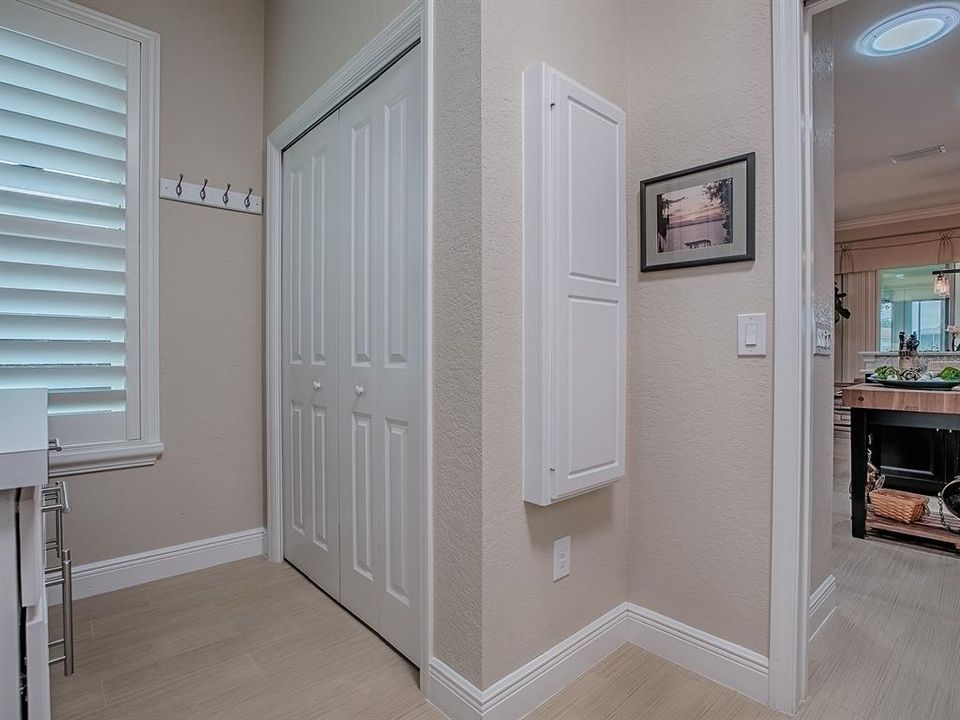 Active With Contract: $649,000 (3 beds, 2 baths, 2319 Square Feet)