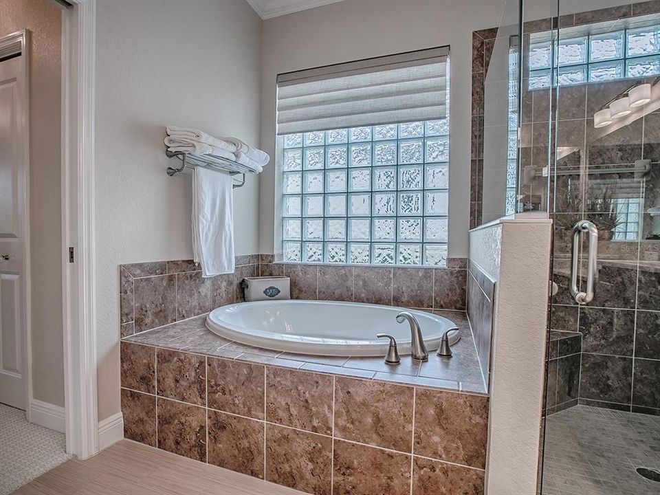 Active With Contract: $649,000 (3 beds, 2 baths, 2319 Square Feet)