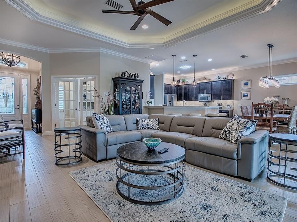 Active With Contract: $649,000 (3 beds, 2 baths, 2319 Square Feet)