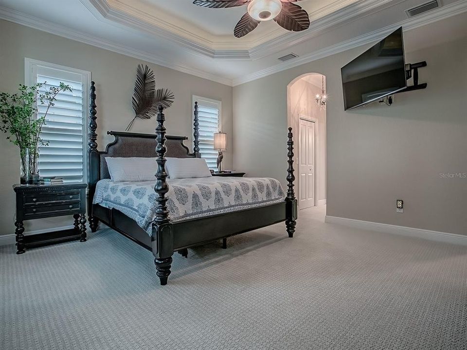 Active With Contract: $649,000 (3 beds, 2 baths, 2319 Square Feet)