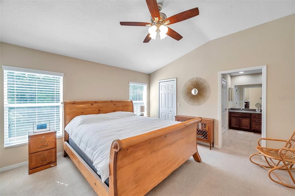 В аренду: $3,300 (5 спален, 3 ванн, 2635 Квадратных фут)