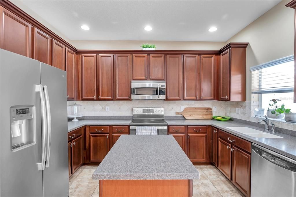 В аренду: $3,300 (5 спален, 3 ванн, 2635 Квадратных фут)