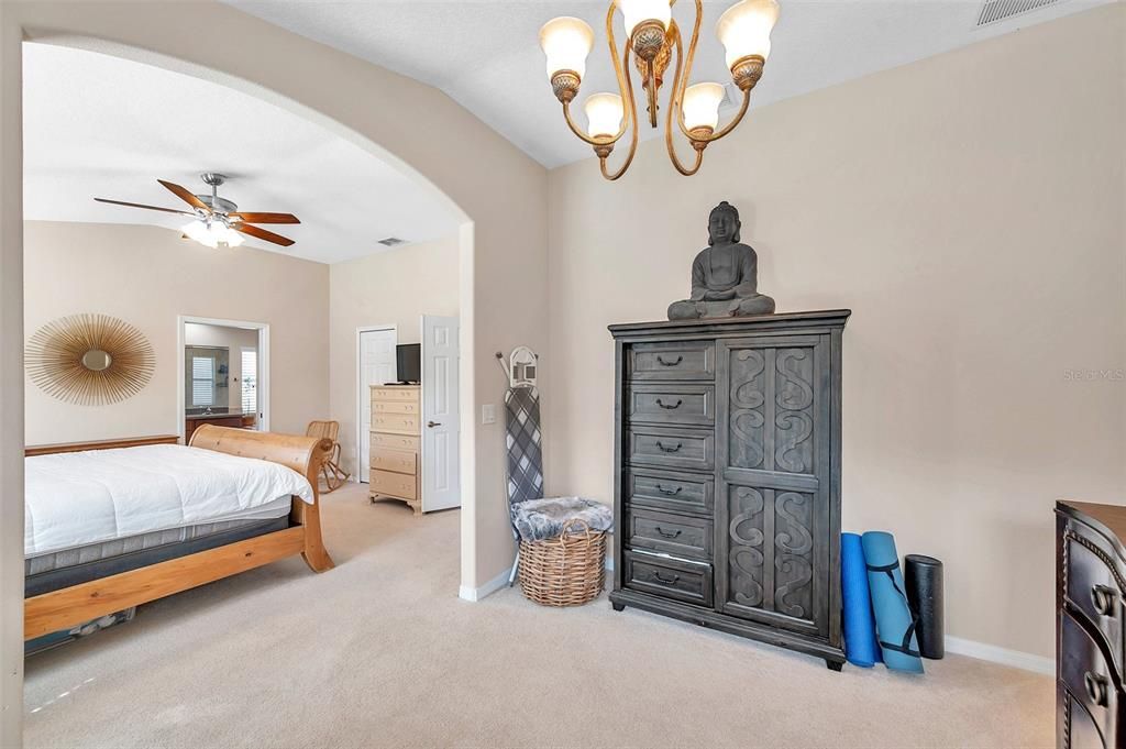 В аренду: $3,300 (5 спален, 3 ванн, 2635 Квадратных фут)