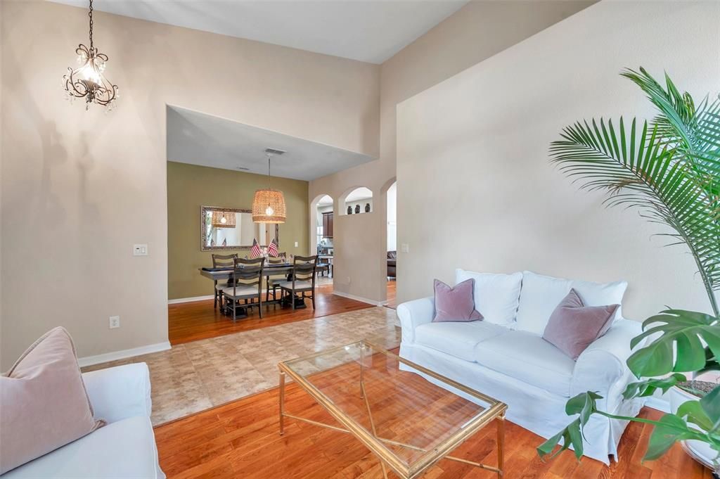 В аренду: $3,300 (5 спален, 3 ванн, 2635 Квадратных фут)