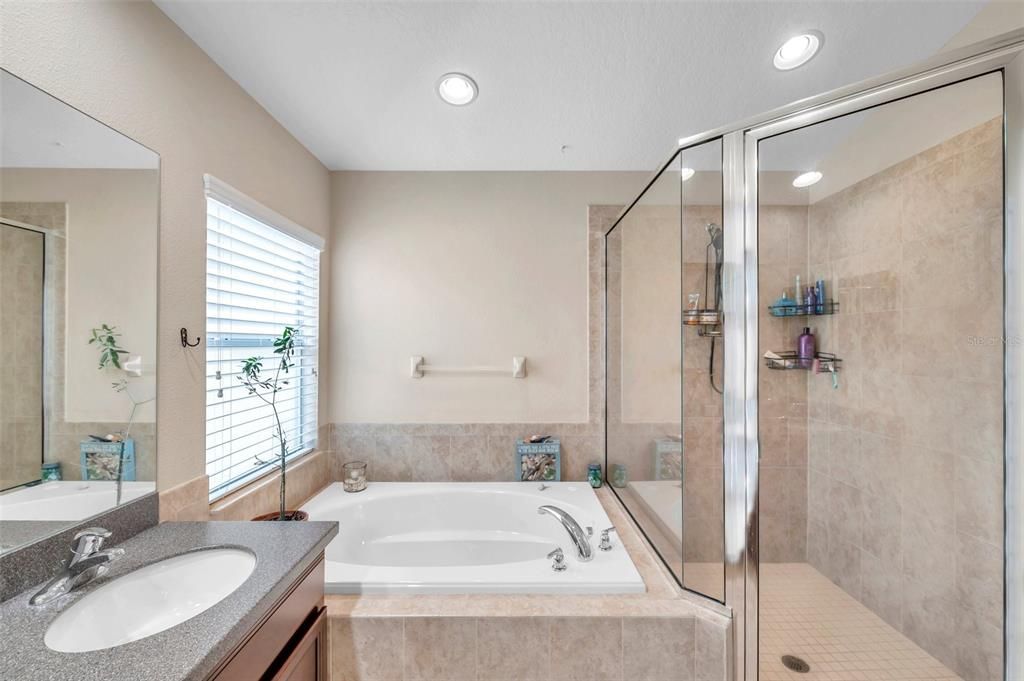 В аренду: $3,300 (5 спален, 3 ванн, 2635 Квадратных фут)