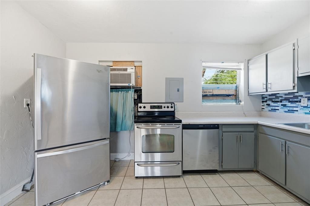 待售: $289,900 (3 贝兹, 2 浴室, 1078 平方英尺)