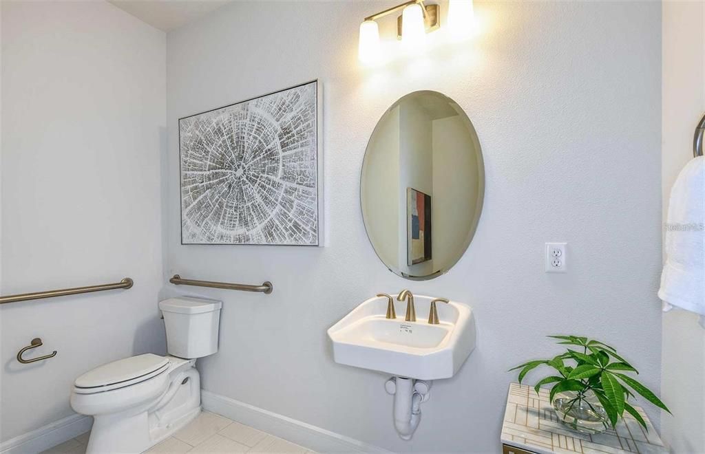 For Sale: $1,300,000 (6 beds, 4 baths, 4263 Square Feet)