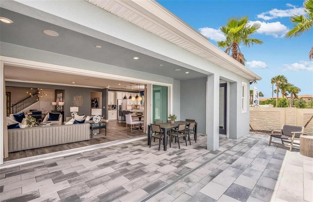 For Sale: $1,300,000 (6 beds, 4 baths, 4263 Square Feet)