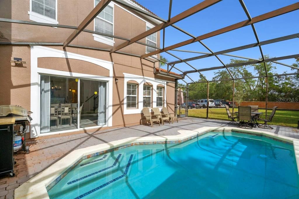 待售: $430,000 (4 贝兹, 3 浴室, 1636 平方英尺)