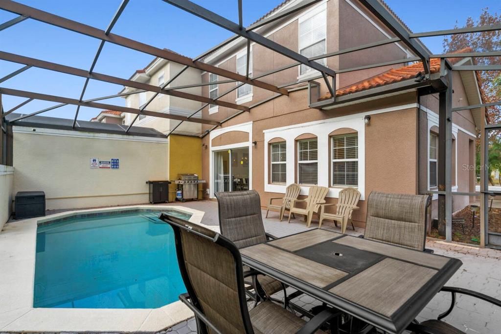 待售: $430,000 (4 贝兹, 3 浴室, 1636 平方英尺)